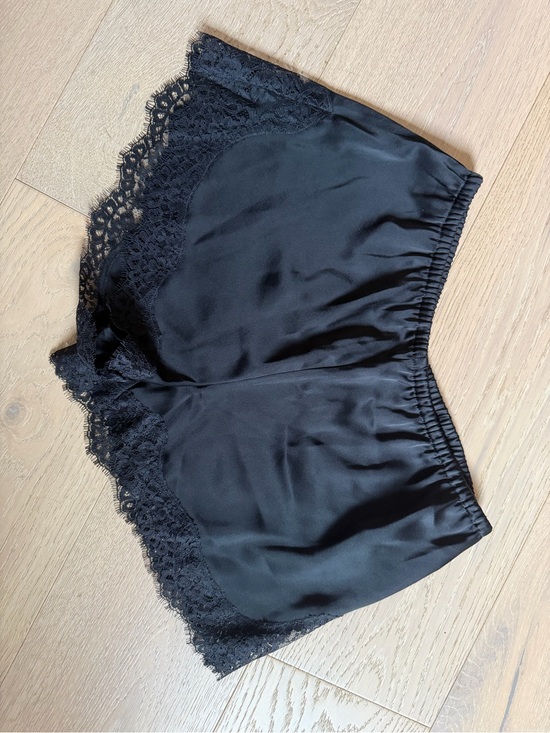 Wilfred Pants - Whimsy Satin Shorts Aritzia